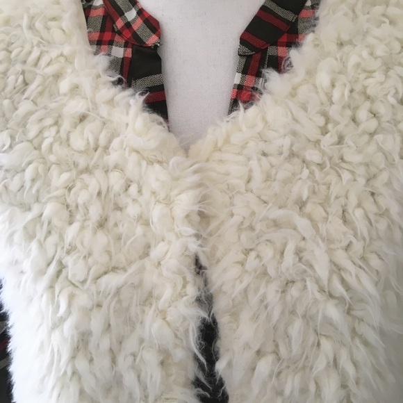 Sherpa Vest - Picture 3 of 5